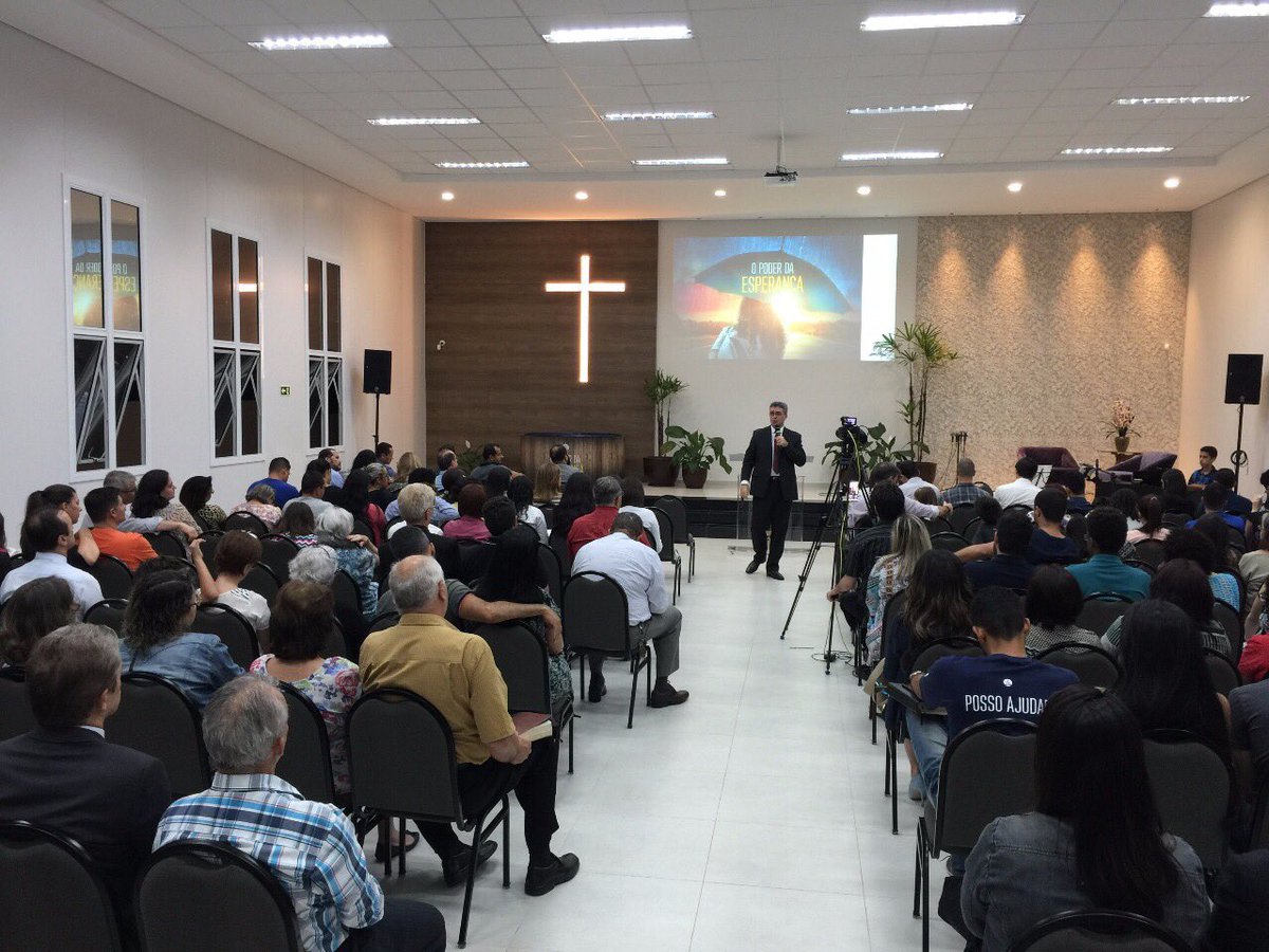 A #SemanaDaEsperança continua cada noite as 19h30. Milhares de pessoas também estão acompanhando as mensagens on-line. Participe com a gente.
• youtube.com/user/VideosdeE…
• Fb.com/adventistasbra…
• instagram.com/adventistasbra…