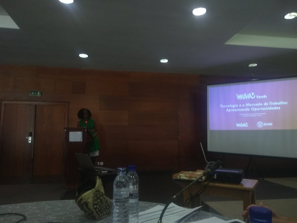 ianabaren's tweet photo. @JessicaManhica from @ideariohub presenting @MUVA_Moz project #MUVAtech that works for more women working in ICT and provides training in key tech areas as well as access to opportunities as #tekla, unlocking the barriers to job and income opportunities.
#muvaconference2017 https://t.co/AIbwLUiyeC