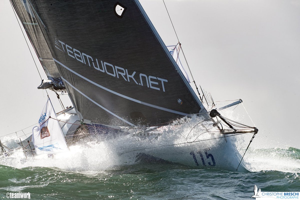 À retenir des dernières news reçues du bateau :
1️⃣️ Juju et Bertrand ne lâcheront rien jusqu'au bout ! 💪
2️⃣️ Vivement la douche !!! 🔜🛀 
La suite 👉 bit.ly/2hKmaWa #tjv2017 <a href="/JustineMettraux/">Justine Mettraux</a>  <a href="/BertrandDelesne/">Bertrand Delesne</a> @TransatJV_fr