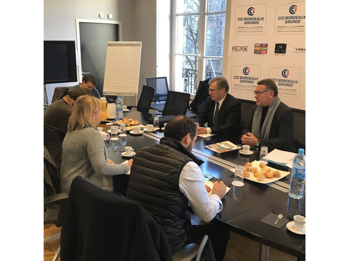 CCIBdxGironde's tweet photo. "Nous en appelons au Président de la République pour que les CCI puissent continuer leur action au service des TPE et des PME" déclarent Patrick SEGUIN, Président de la @CCIBdxGironde, et @JfCledel, Président de la @CCINleAquitaine, en conférence de presse ce matin. https://t.co/4LxVJhZdG6