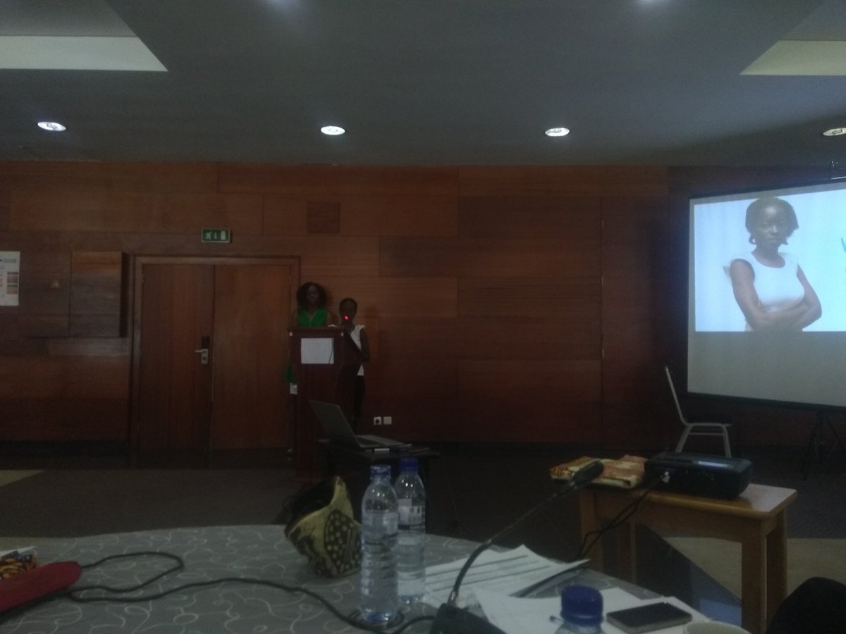 ianabaren's tweet photo. Marcia, #MUVAtech participant sharing her experience during the social media training provided by @MUVA_Moz . "Muva Tech changed not only my tech skills but also helped me to diminish the fear and insecurity I had to touch and use a computer or a smartphone" #muvaconference2017 https://t.co/hVnWGXuRrP