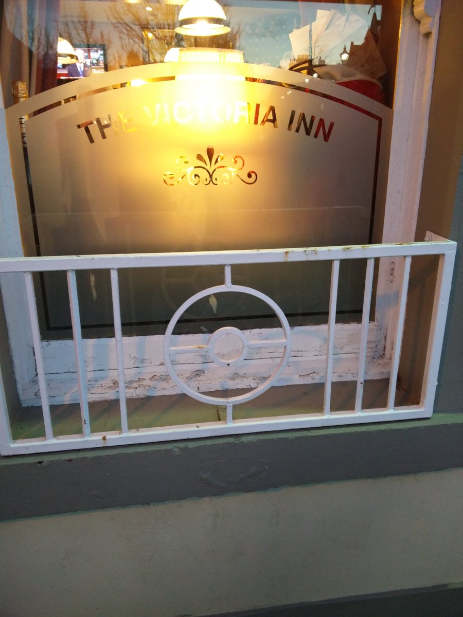 AlexDWood's tweet image. Something tells me The Victoria Inn is secretly a pokemon gym