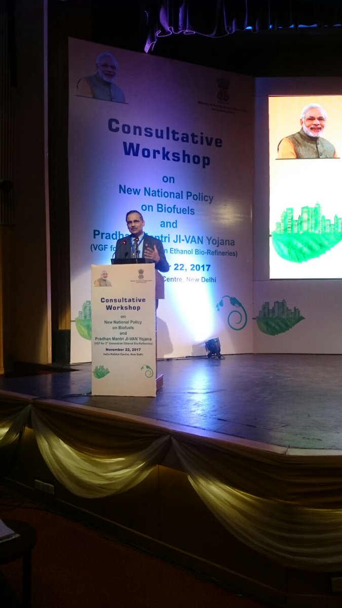 IndianOilcl's tweet photo. For CNG, we are looking for a decentralized model. We are also looking for petrol pumps that can support CNG facilities, says Sanjiv Singh. https://t.co/dQNIfEDhg7