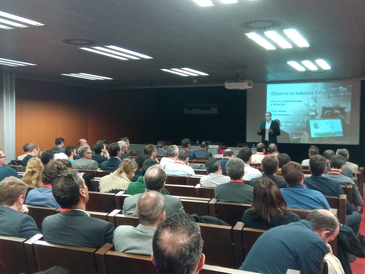 edinnglobal's tweet photo. Empezando nuestra ponencia en @ForoEmergentes con @dtroncho #industria4.0 #Emergentesi40 https://t.co/8hBcECGYOP