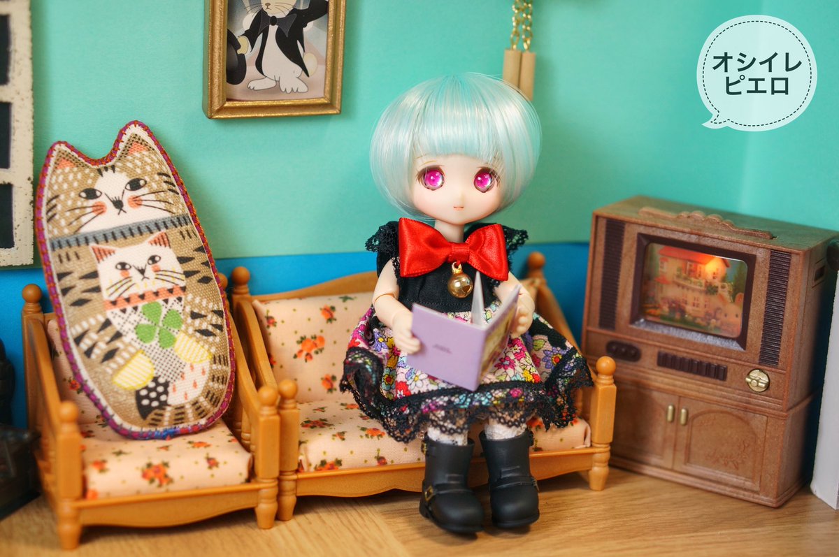 オシイレピエロ V Twitter 福岡の戦利品その2 ずっと買おうと思っていたシルバニア ファミリーのソファーセットとテレビを買いました 写真にないテーブルと椅子もう1つ付き サイズ感が良い テレビ光るのすごいなぁ っ W C あまむす ミニスウィーツドール