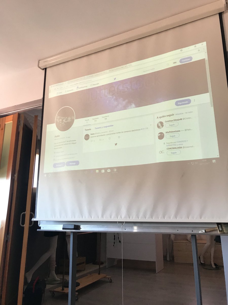 maria_comercio's tweet photo. Actualizando nuestros perfiles de Facebook y Twitter. #FPYoAporto #FPCreaComercio https://t.co/AO0riEQDte