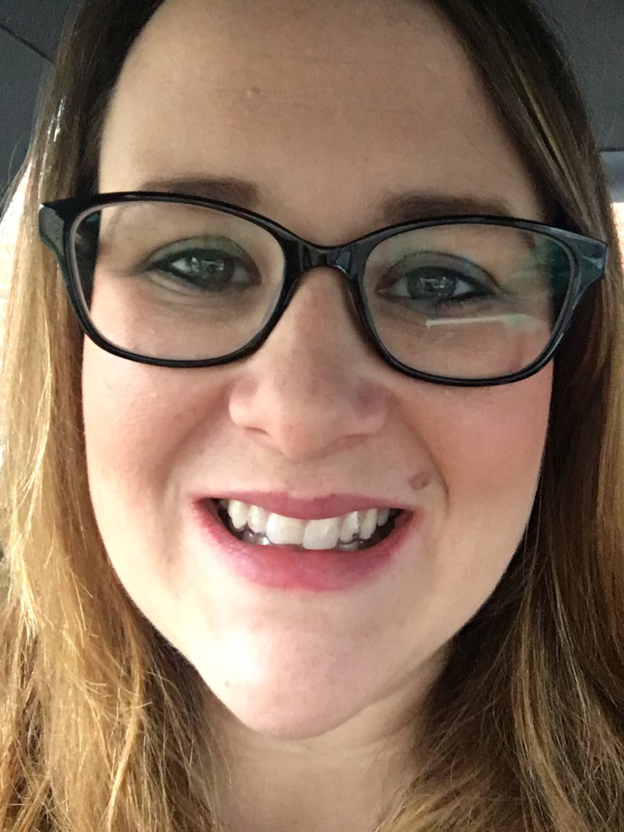 Almost 13 weeks in to my #ClearCorrect journey and I'm on to aligner 10 of 12! I'm so happy with the result and can't wait to be finished in time for Christmas! #ClearCorrect #DentalDirectory #Newsmilecompany #loveyoursmile #smilehappy