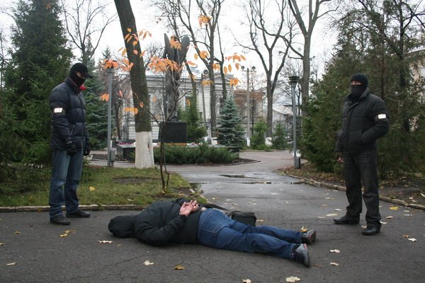 ServiceSsu's tweet photo. У Харкові #СБУ вилучила понад кілограм контрабандного кокаїну https://t.co/9sjzPu2O7A https://t.co/OEUicnr935