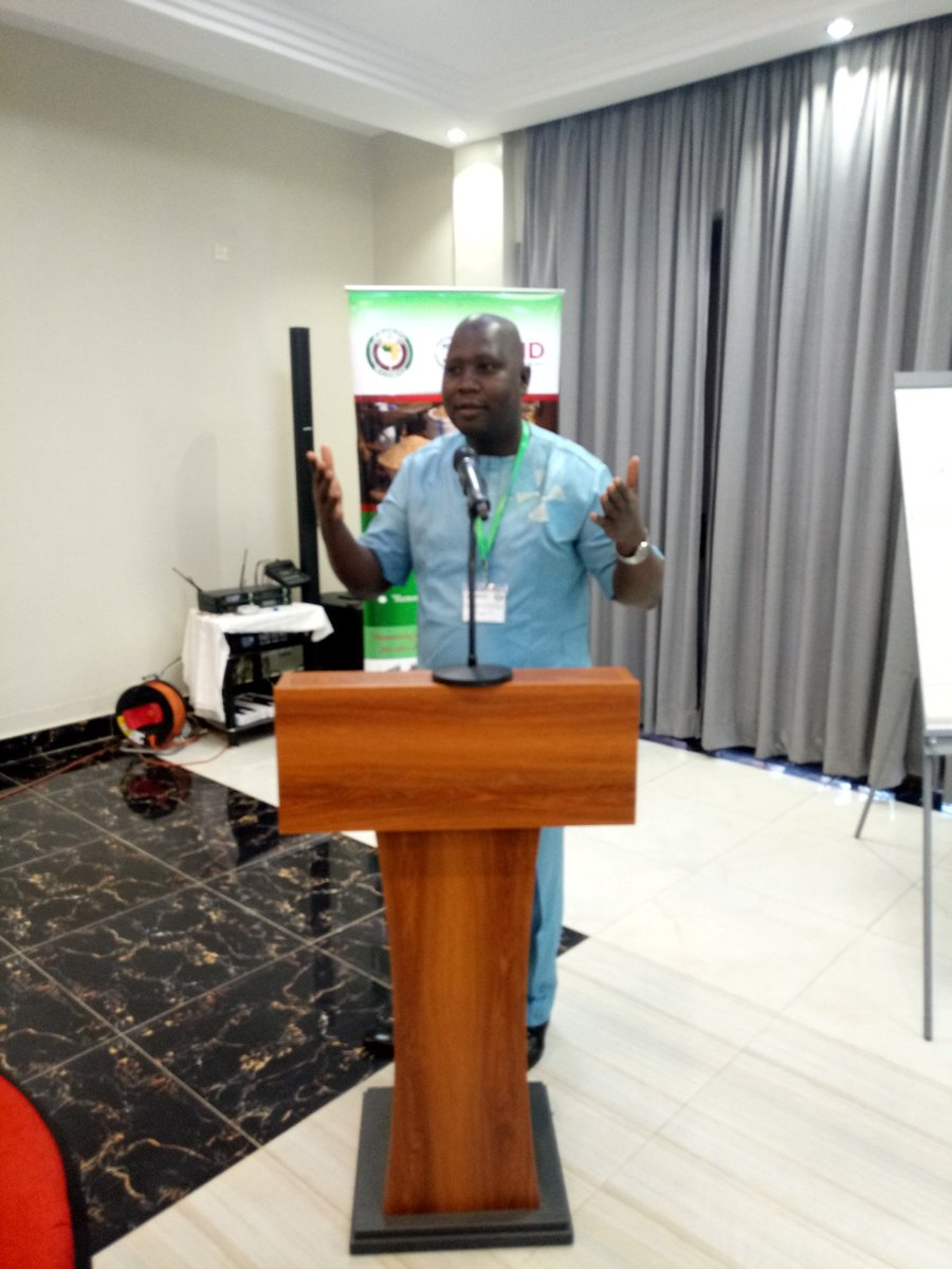 SewadePatrice's tweet photo. Atelier de sensibilisation du secteur privé sue les normes sanitaires et phytosanitaires et la réglementation leur implication dans les activités de SPS à Abidjan, Côte d'Ivoire 22-24 novembre 2017 https://t.co/Zqxvh6H9Wj
