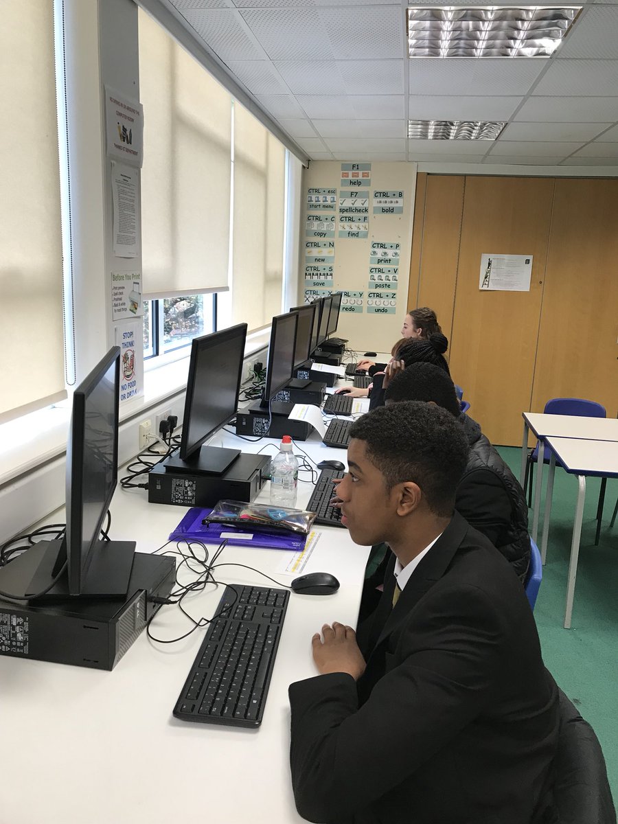 HistBTG's tweet photo. Thanks to @ProfRGrayson for another engaging ‘Streatham at war’ session @BTGSchool @IWM_Centenary @LivesOfWW1 https://t.co/7cG6Sgc8Xh