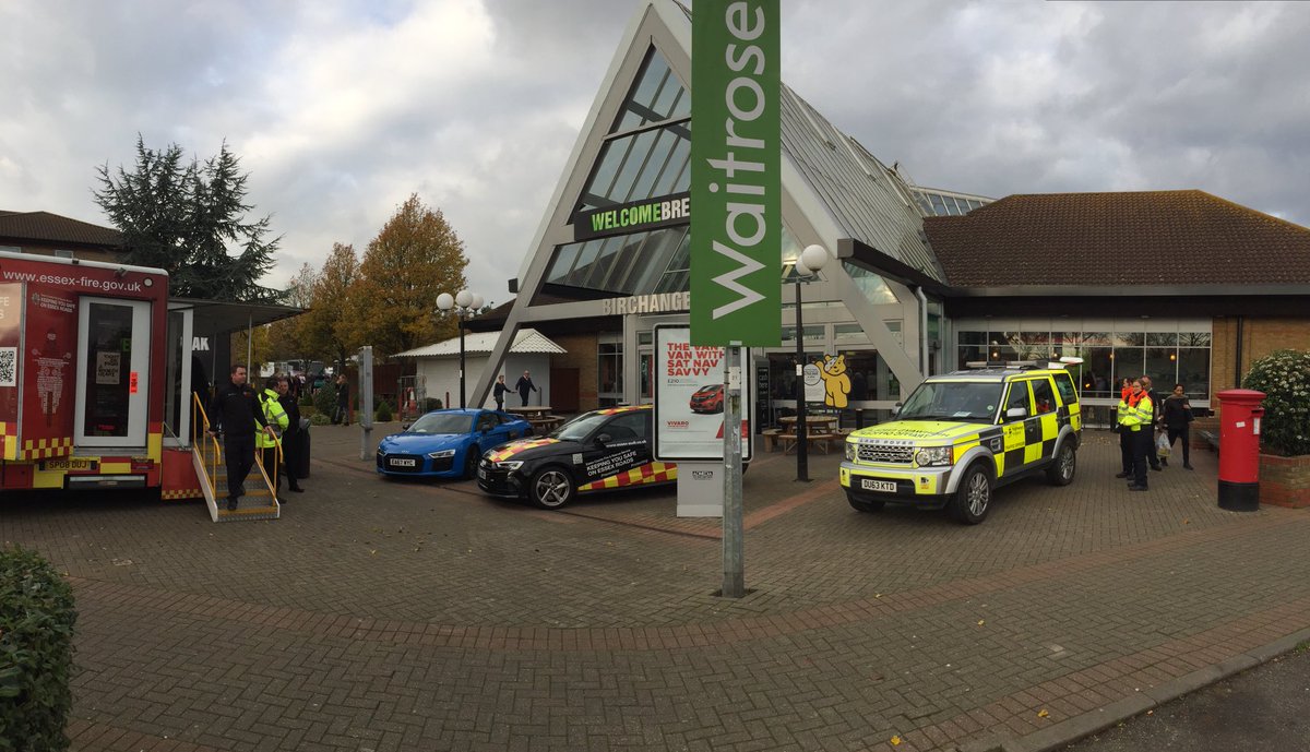 ECFRS_RoadWater's tweet photo. Today we are at @welcomebreak #birchanger #M11 @Brakecharity #roadsafetyweek #speeddown #mobileoff #seatbelton @HighwaysEngland @SaferEssexRoads @ECFRS @EPRoadsPolicing @essex_audi @stanstedaudi @Stanstedfire https://t.co/vgAXMpS5t8