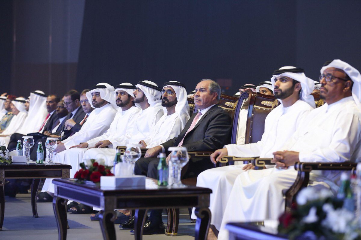 Alarabiya99FM's tweet photo. محمد بن راشد: هدفنا من #قمة_المعرفة جمع العقول لمناقشة قضايا المعرفة .. وجمع الخبراء لمناقشة أفضل تجاربها .. وجمع الأكاديميين لوضع حلول لتحدياتها .. كل التوفيق لهذا الجمع في خدمة الاوطان والمساهمة في بناء الانسان ..
@HHSHKMOHD
@KnowSummit
#KnowSummit
#العربية99 https://t.co/Glb3a5ic9W