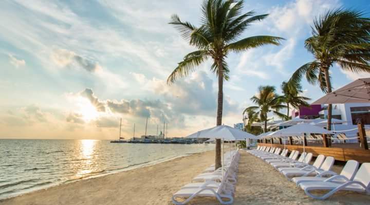 Like our Facebook page facebook.com/bookhedonismII/ Amazing #BlackFriday  #Deals  for #Temptation  #Cancun . Excellent rates for #Hedo too!