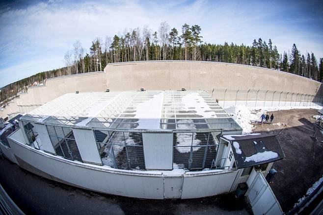 RamoTimo's tweet image. Abbudia ei tuomittu 10v. lapsen raiskauksesta, koska tytön ei katsottu vastustelleen – rikosoikeuden professori kritisoi. #Raiskaaja'lle on vain ja ainoastaan #osoite #Riihimäki. C3-osastolla  on lämmin vastaanotto. #varmuusosasto #vanki #rikoksenuusija is.fi/kotimaa/art-20…