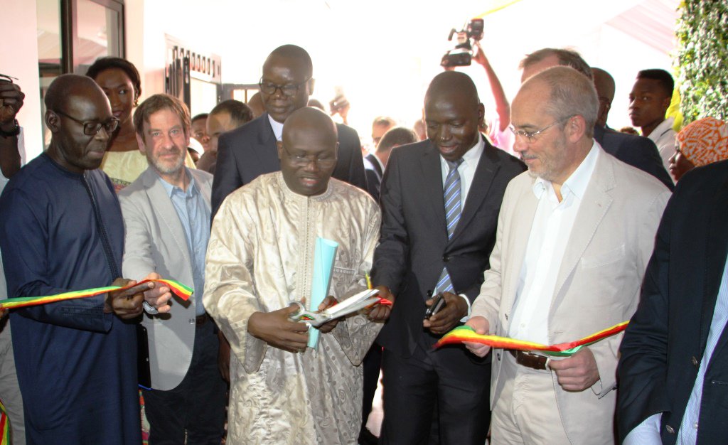 En tant qu’accélérateur du développement de l’écosystème #numerique , <a href="/GroupeSonatel/">Groupe Sonatel</a> inaugure #SonatelAcademy : école de codage pour les #jeunes situé au @CTICDakar avec @aliounendiayeSN <a href="/srichard/">Stéphane Richard</a>  <a href="/thierrymarigny/">Thierry Marigny</a>  #kebetu #Digital #Orange #Senegal