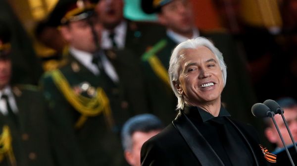 Le baryton russe Dmitri Hvorostovsky est mort à l’âge de 55 ans

francemusique.fr/opera/le-baryt…