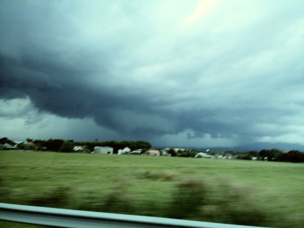 nicoleen2010's tweet photo. #clouds #weather #shotsbymichico https://t.co/K1tNVe3Jqh