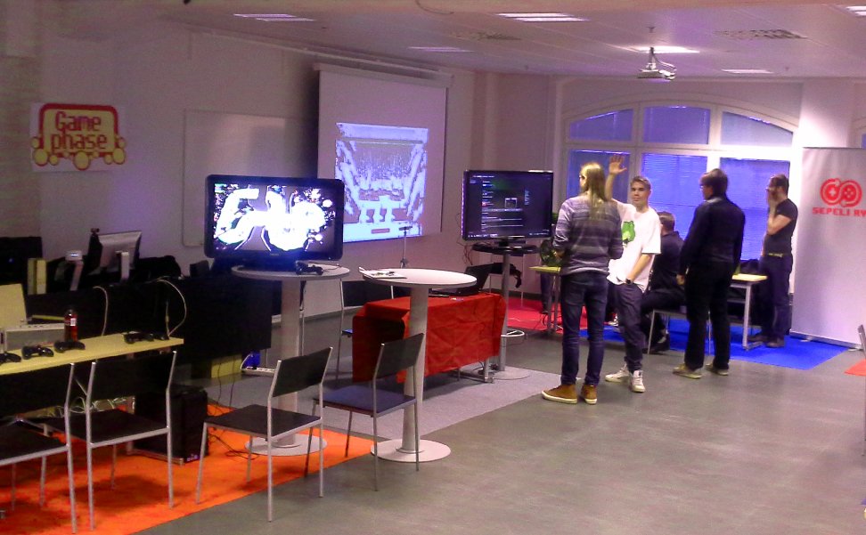gamephasenet's tweet photo. Let's do this! Welcome. #vaasagamedays @StillRunningZKW #indiedev #indiegamedev #localpeople #whatsallthisshouting https://t.co/lwPisafK2X