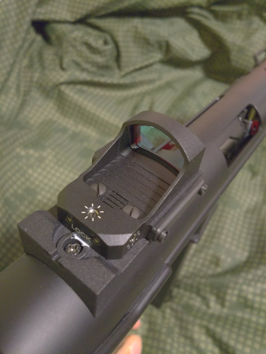 nvyan81's tweet image. 3Dプリントで制作した #echo1 GAT #KG9 用のミニダットサイト用マウントが届きました！ @daisannryodann @yanagi_cat