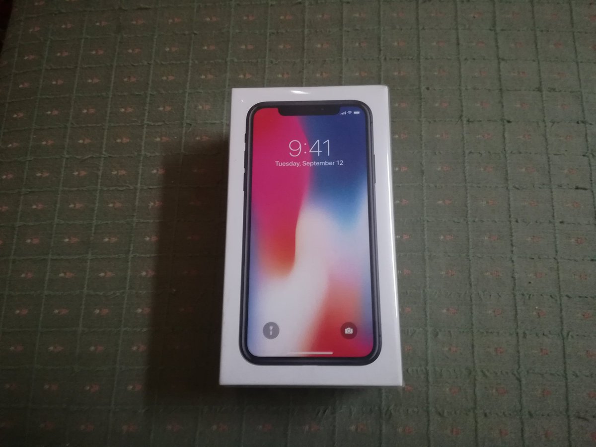 realsaadkhan's tweet photo. Got my iPhone X finally 😊
#ByeByeAndroid https://t.co/q8Kuibvsf7