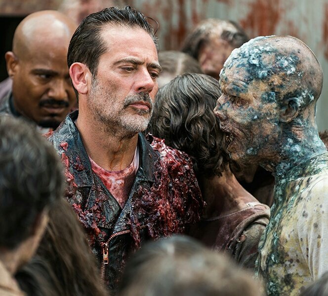 Et toi avec ta tronche toute moisie... baisse les yeux ! #TWD