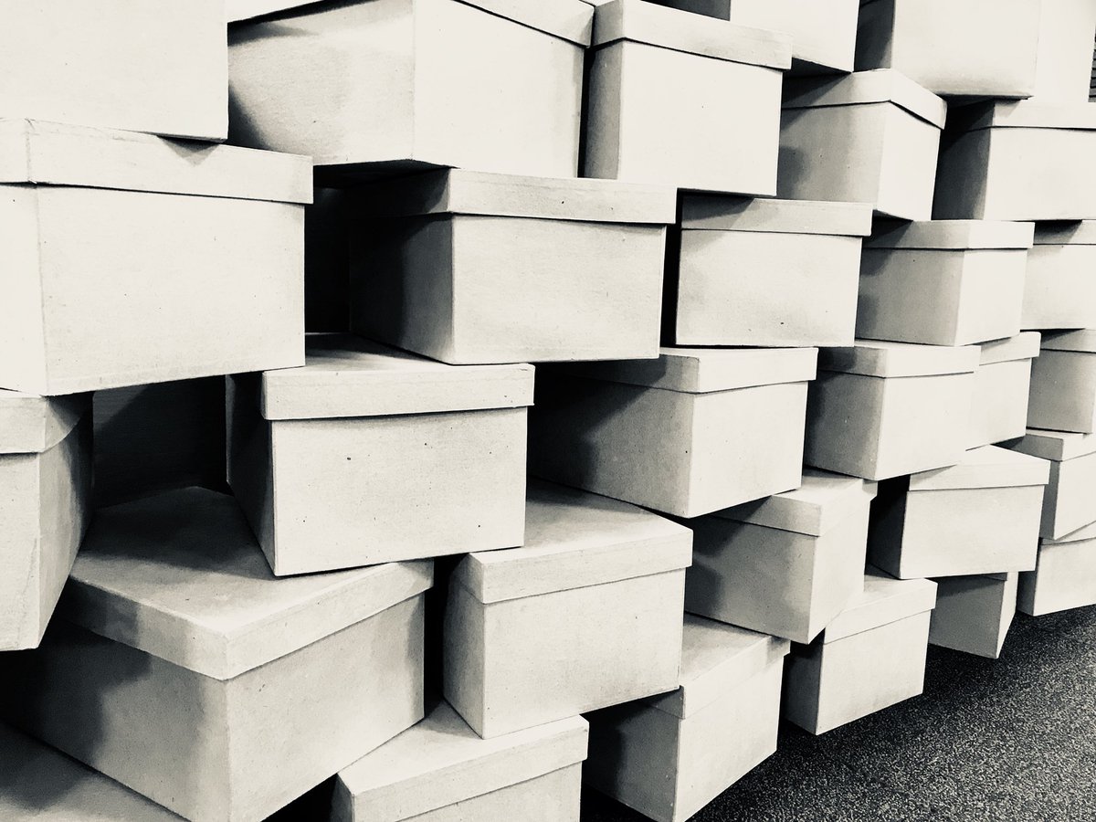 ClaraGaggero's tweet photo. ✨35 creative boxes heady for the wonderful participants of the #oxfordslp ✨ @UniofOxford @special_proj https://t.co/4smeIaeoPY