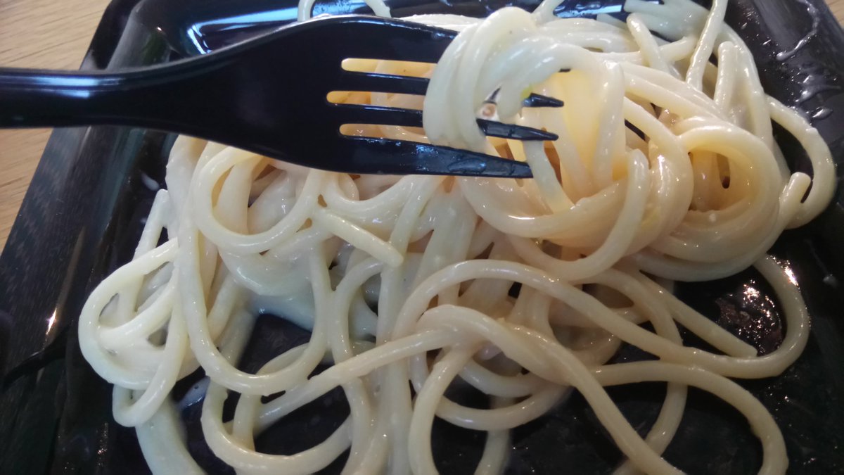 queridilla's tweet photo. @marcello_leoni auxilio.... Excepcional que buono mmmmm #vivereallaitaliana #ItalianTaste https://t.co/j0Gk0xM6MZ