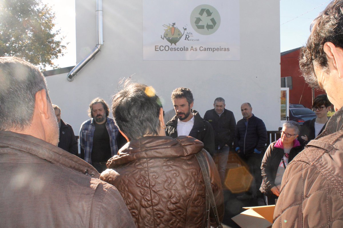 ReciclaAsPontes's tweet photo. 🌿🍂🍏🥦🥒 52 familias de @AsPontes xa están facendo #CompostDaCasa coa colaboración de #Sogama E ti, anímaste? 📧 info@auladareciclaxe.es 📱 608 201 251 // 698 150 318 #CompostaxeDoméstica #Vermicompostaxe @RedCompostaje @EASogama @galiciarecicla +info: https://t.co/QcIWtTHTJD https://t.co/kBGrEjJWnc