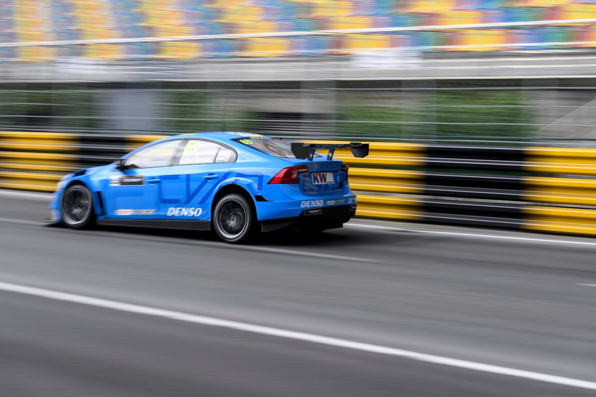 BAMMotorsports's tweet photo. #BAMPR @nickcatsburg driven to bring home the world titles with Polestar Cyan Racing in #WTCC Qatar finale - https://t.co/xmt0ebB3Wr https://t.co/aOqvd4Whzv