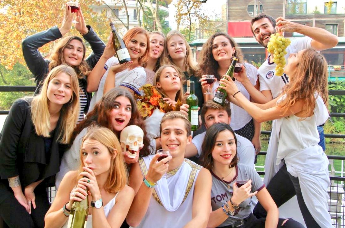 MariaQamari's tweet photo. #WineNot CELSA, équipe 2017/2018 🍷 https://t.co/3xHIXVyfY9