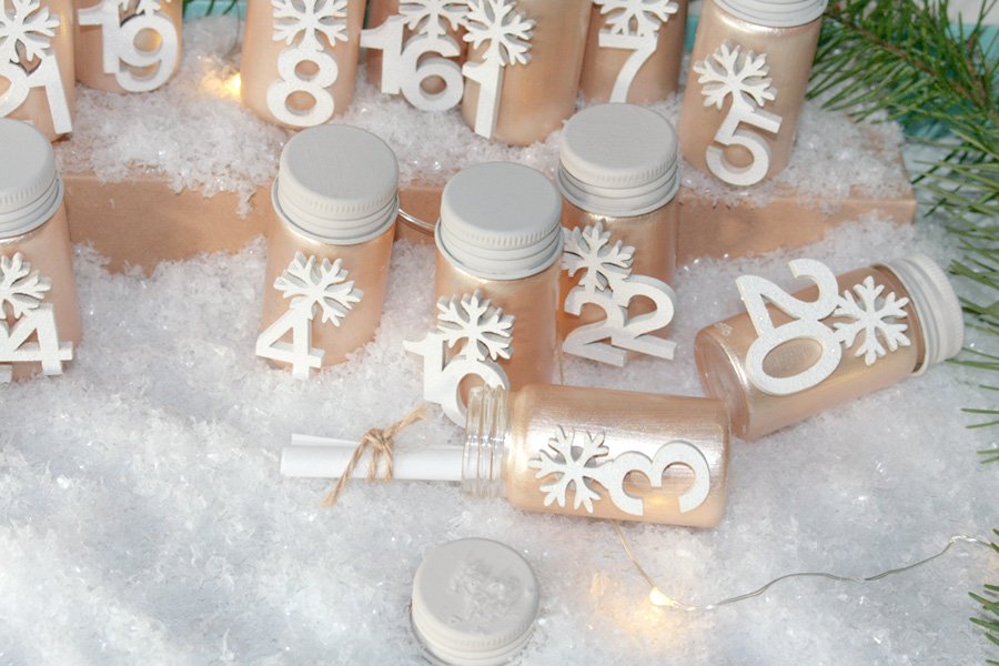 vbshobby's tweet photo. Noch schnell einen Adventskalender basteln?
Eine Anleitung zu dem Mini-Adventskalender im Metallic-Look gibt's hier: https://t.co/ha5Q77ufUb

#xmas #adventskalender #weihnachten https://t.co/2wS5IbEoca
