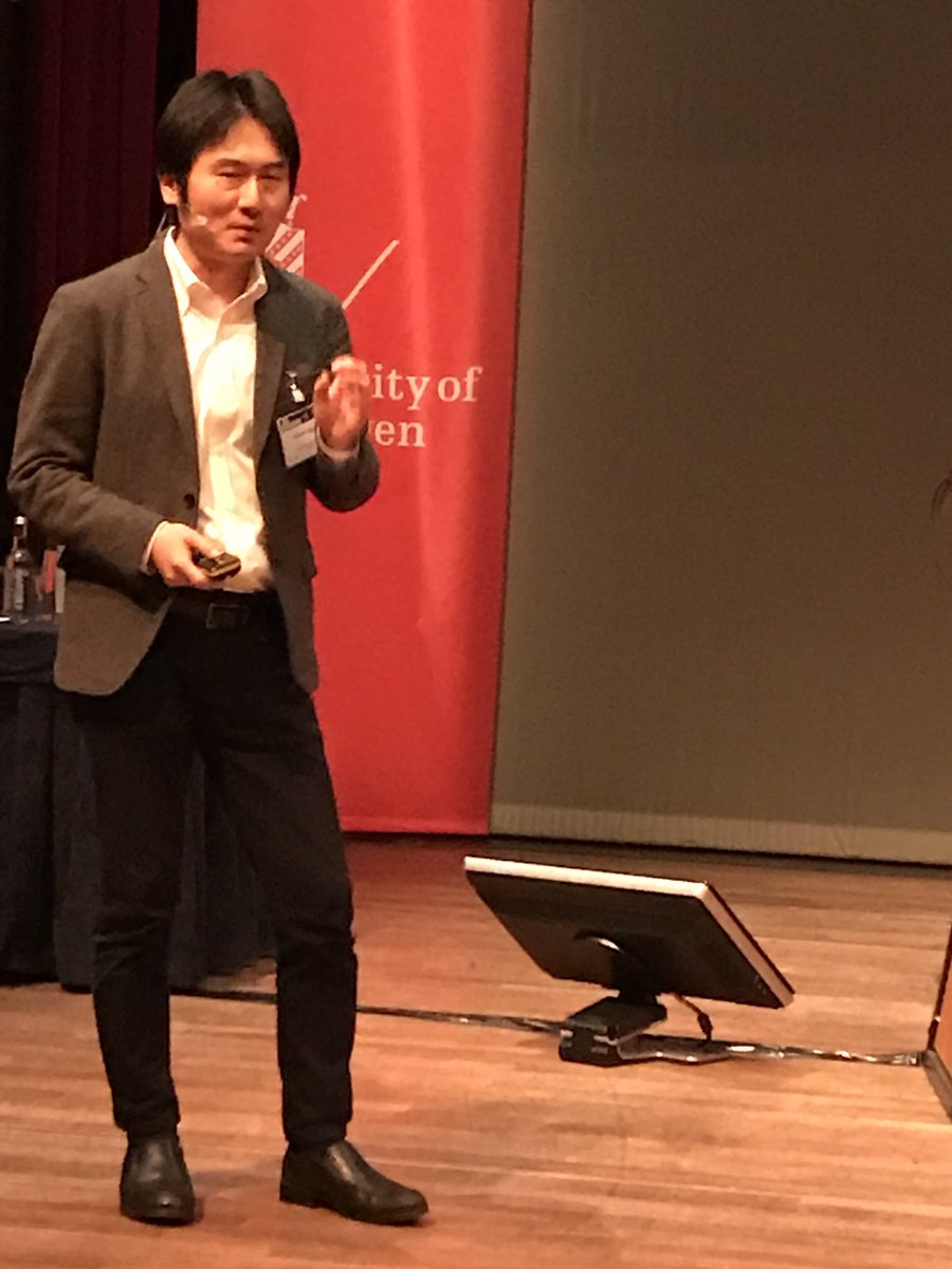 sirfrasersays's tweet photo. Tomaki Ogoshi (Kanazawa Univ), aka Mr Pillararene, tells us how easy it’s to make pillar[5]arene before going on to describe the sold-state superstructure of pillar[6]arene  &amp; its co-crystallization with pillar[5]arene as well as its layer-by-layer assembly #MMNP. @univgroningen https://t.co/d9oJk0D28I