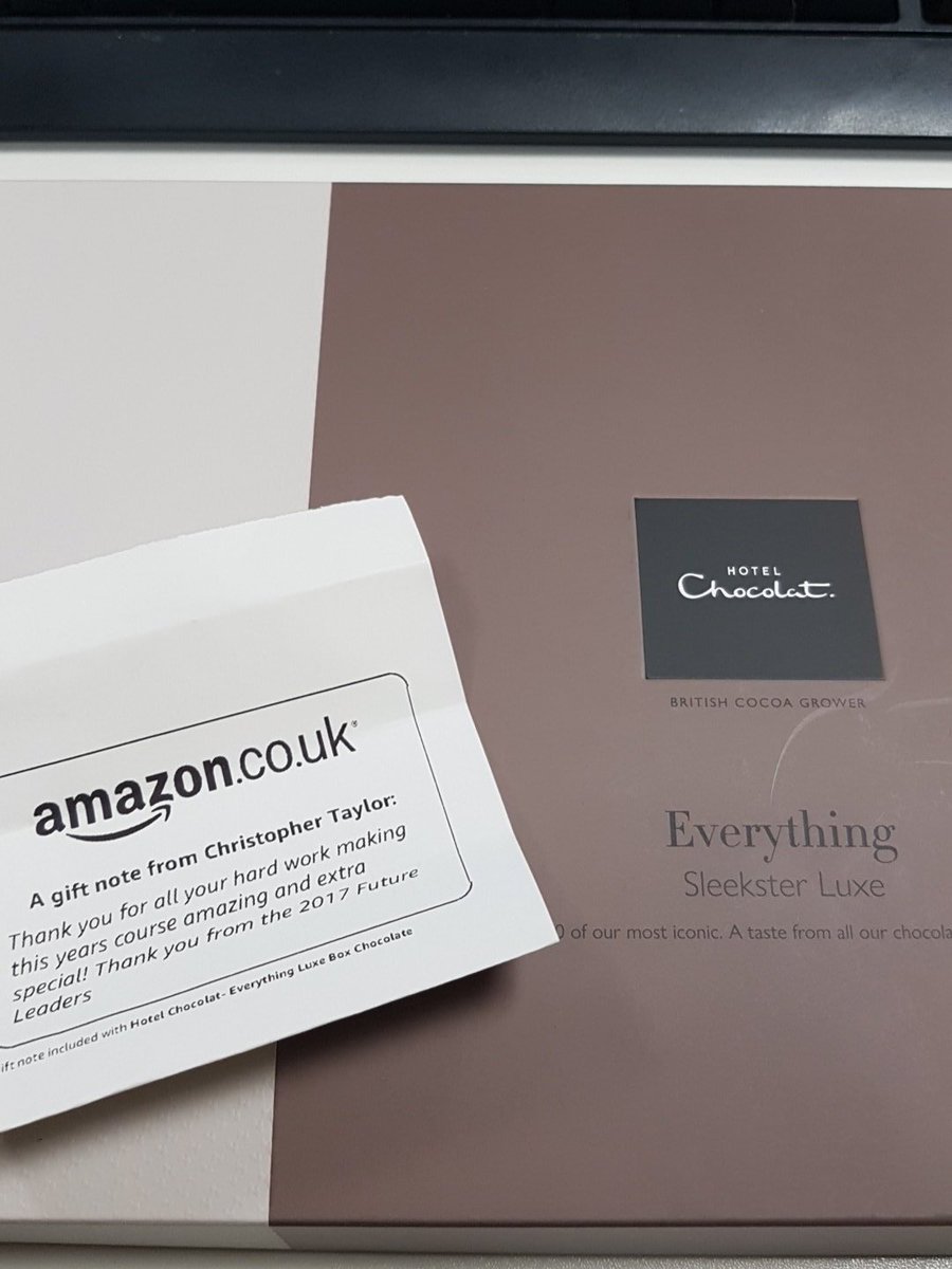 littlel23482's tweet photo. Such a surprise this morning, thank you #CFLP2017 for my lovely gift, you guys have been amazing! #lifeatcapgemini #Futureleaders #thankyou #muchappreicated #howdidyouknow #ilovechocolate https://t.co/Rp31GGIsOm