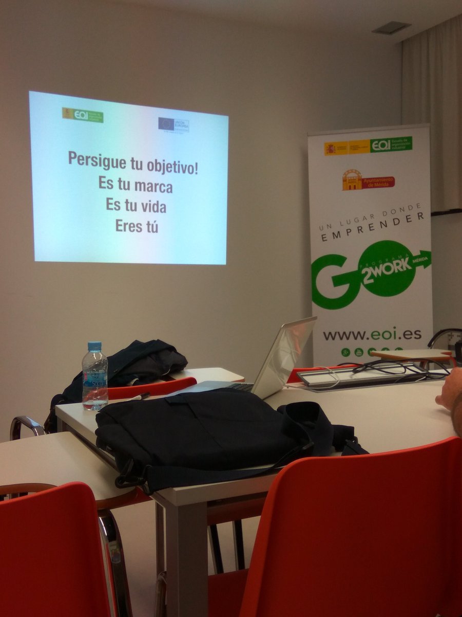CW_Merida's tweet photo. Buenos días! Os dejo fotos del taller de marca personal que se celebró ayer en @CW_Merida @eoi @vvvaliente @ayto_merida
#SomosEoi #coworkingMerida #construyendomarcapersonal #FelizMiercoles https://t.co/jLWJPWL3iV