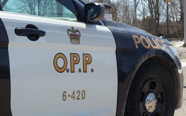 Lambton OPP, neighbours and students helped recover lost cash to a Petrolia resident.  blackburnnews.com/sarnia/sarnia-… https://t.co/5ISaRAwjDy