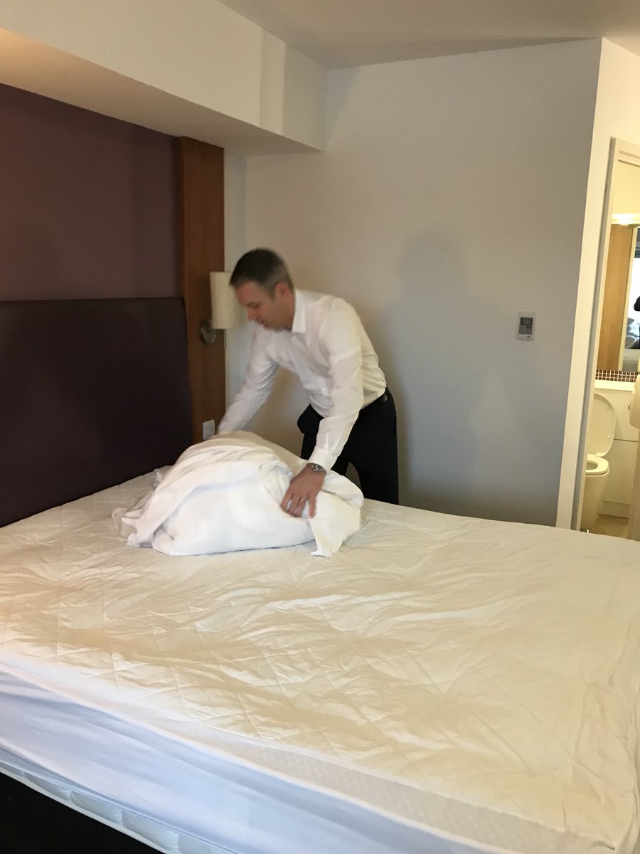 Fair play to Mike Byford director of change for PI&amp;R getting stuck in with the team at Titanic <a href="/SDEBDD/">simon ewins</a> @Valerie_PI3R <a href="/placemadebyyou/">A Place Made By You</a> <a href="/HalfpennyBarry/">Barry Halfpenny</a>.
