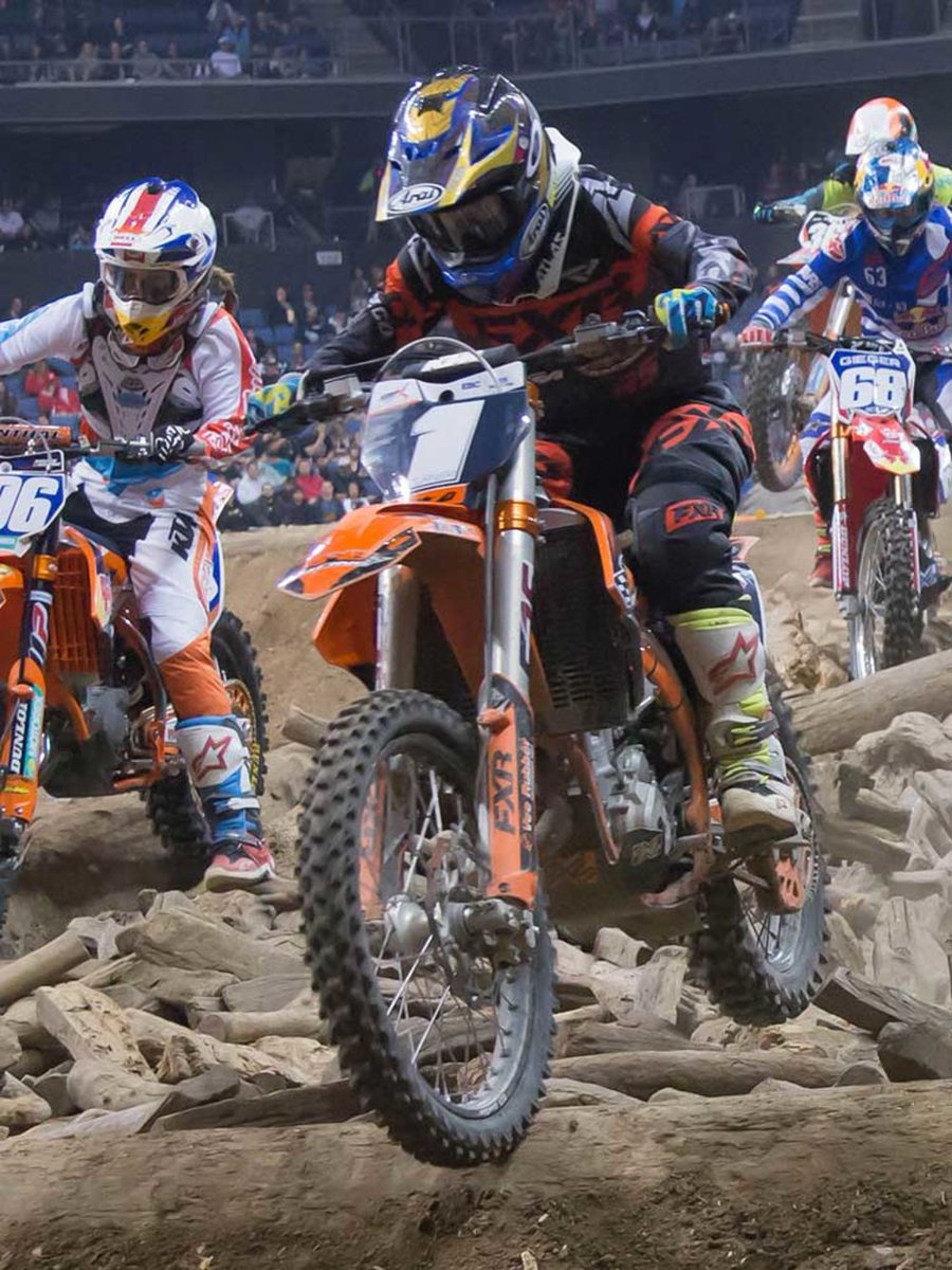 DirtRiderMag's tweet photo. Women’s 2017 #EnduroCross Round 7 photos from Citizens Business Bank Arena in Ontario, California. #dirtrider #dirtridermag https://t.co/fAxyId4nLW https://t.co/50LKal4eaR
