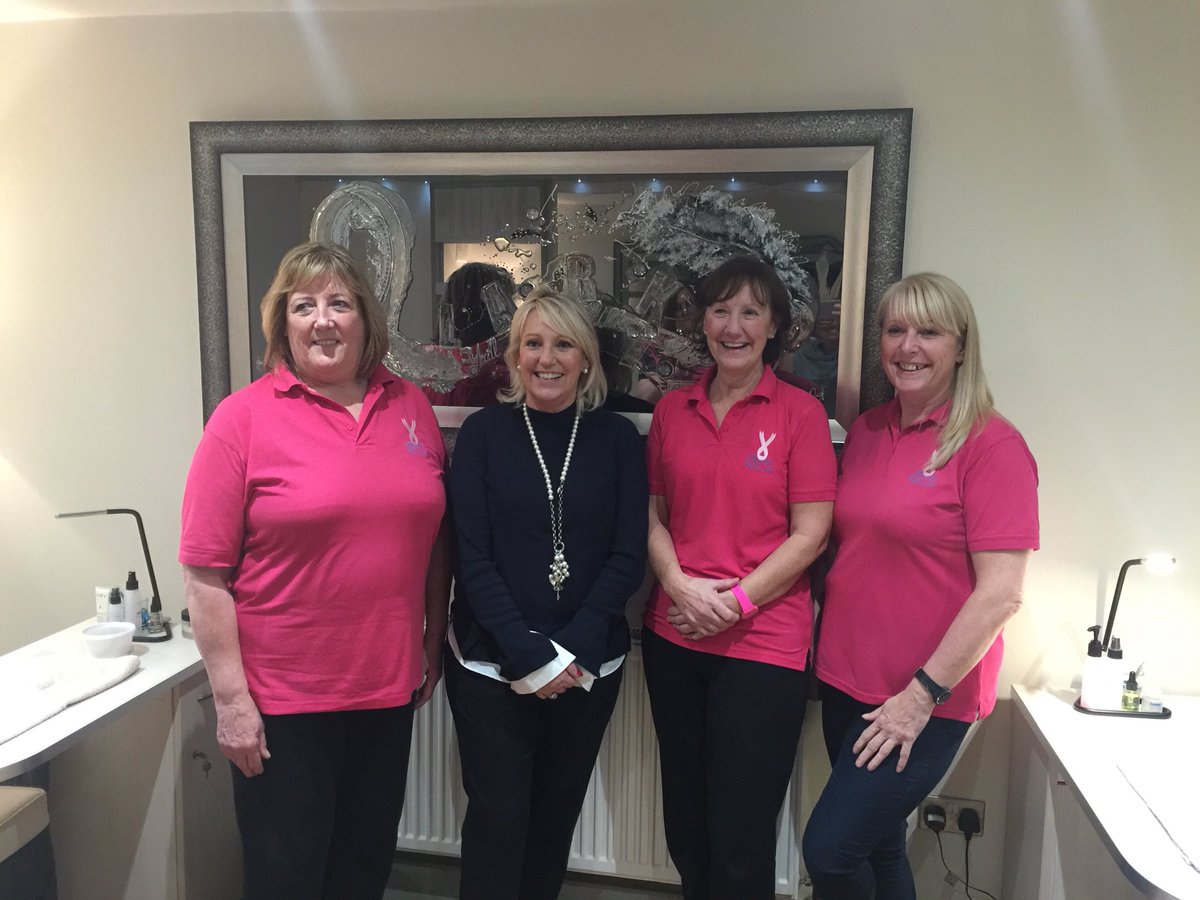 PoolofLife1's tweet photo. Lovely afternoon at The Larks, love support groups supporting each other @PoolofLife1 @MDALGLISHAPPEAL https://t.co/rOWDrzIbHO