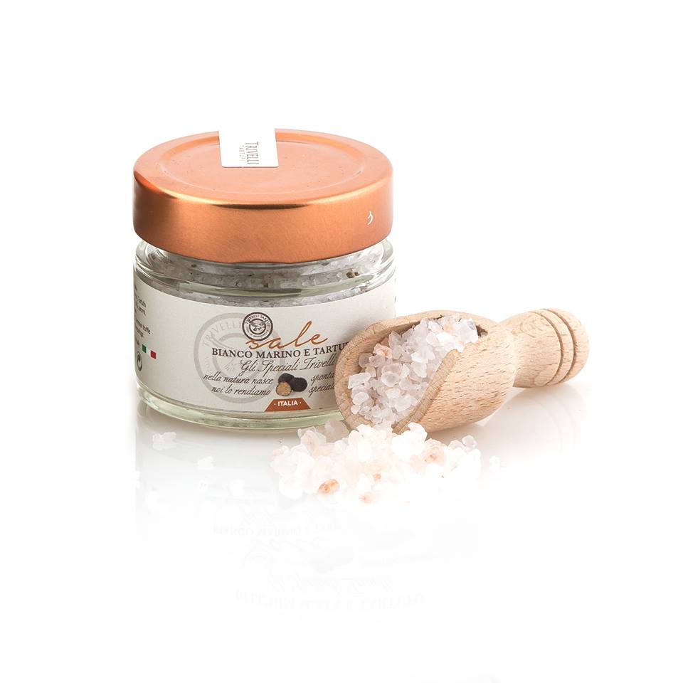 Do you want an easy solution to flavour your dishes and make them unique?
Here is the "White Salt and Truffle", a tasty condiment suitable for all kinds of dishes!

#TrivelliTartufi #truffle