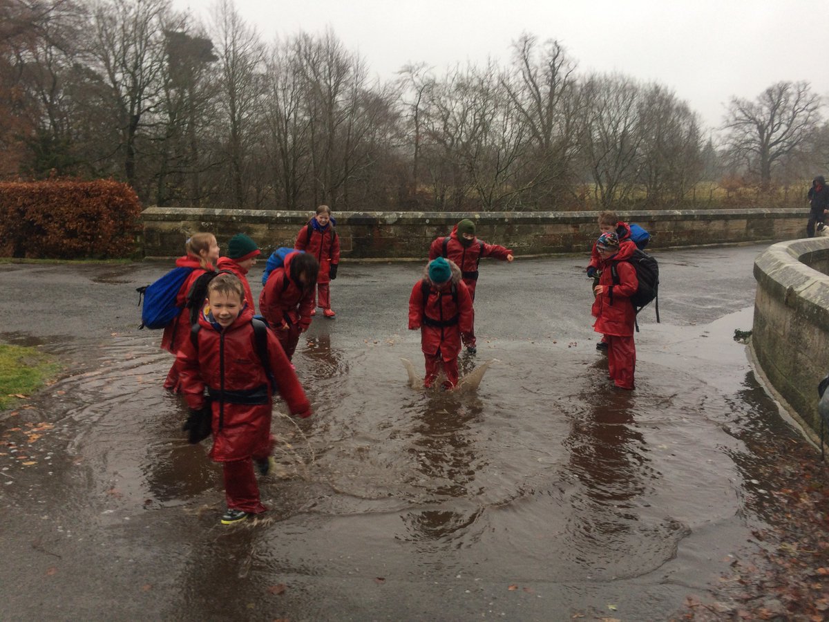 Learning outdoors in all weather is beneficial for everyone. #resilience You just need a good set of waterproofs and the right frame of mind. Well done P4 pupils @BurnbraePS   <a href="/mideduteam/">Midlothian Education</a> <a href="/midgov/">Midlothian Council</a> Great day #penicuik estate.