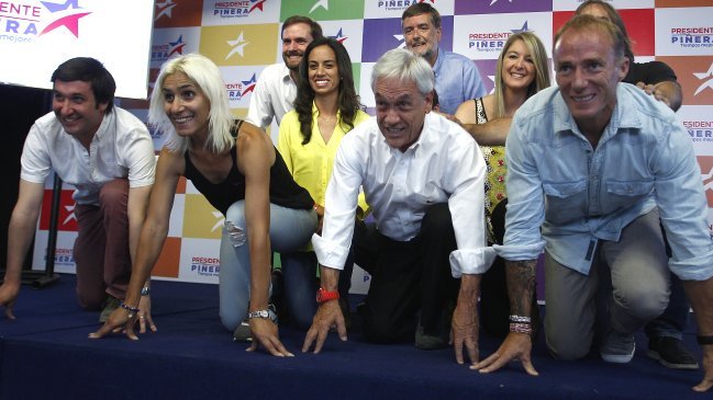 Cooperativa's tweet photo. Piñera respalda a Erika Olivera: "Chile no es Venezuela, pero ¡cuidado!" #CooperativaConversa https://t.co/fKRFEFSgEP https://t.co/XpHcHrkAls