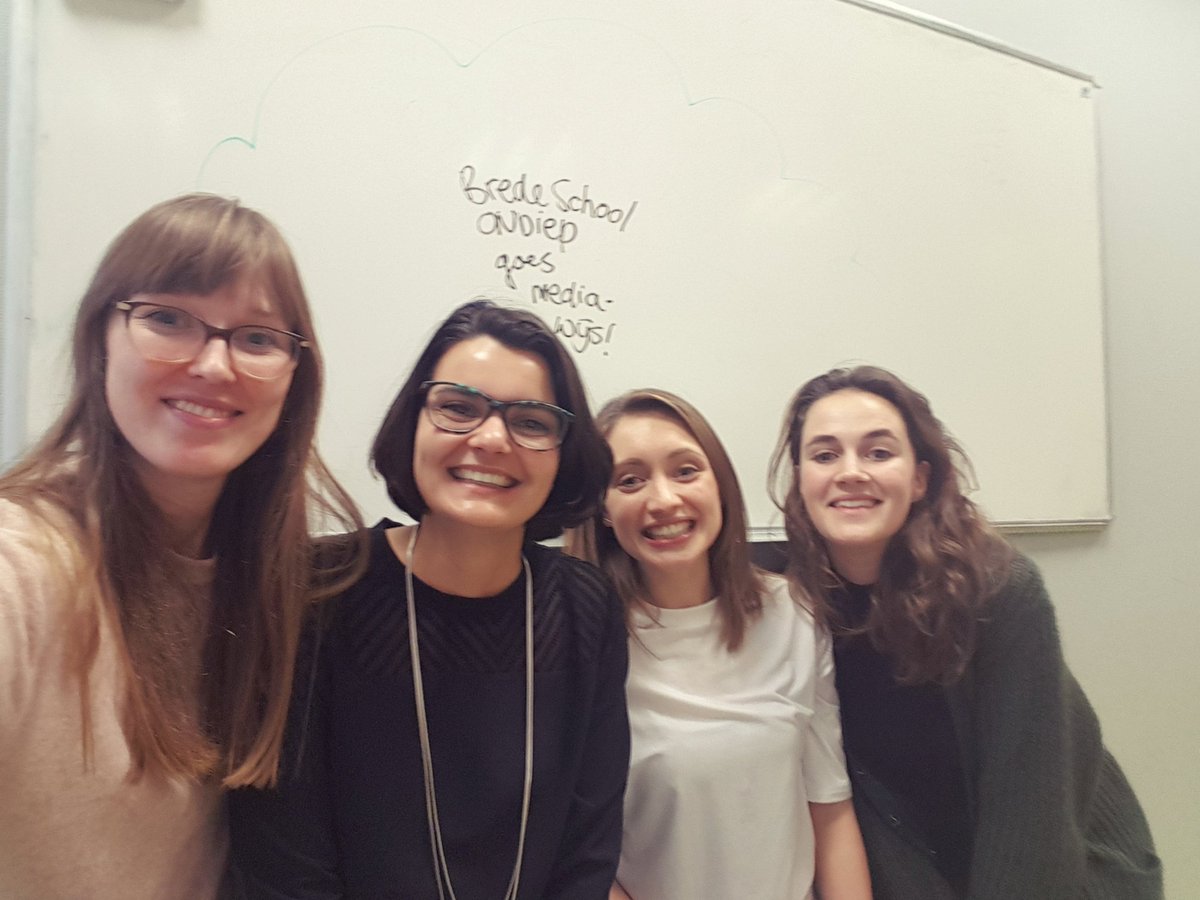 In samenwerking met @Mekaar_Utrecht, <a href="/BS_Ondiep/">Brede School Ondiep</a>  en <a href="/jeweetzelftv/">Je Weet Zelf TV</a> ouderbijeenkomst 'de online wereld' organiseren met vooral veel input van de kinderen zelf! #WvdM17 #digitaalburgerschap #PIM_030