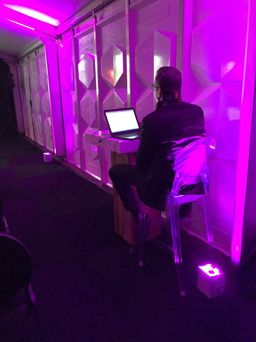 dutchlifescienc's tweet photo. Preparing for wrap up Dutch Life Sciences 2017 conference @fokkesukke #dls17 https://t.co/ewgqLGVLpM