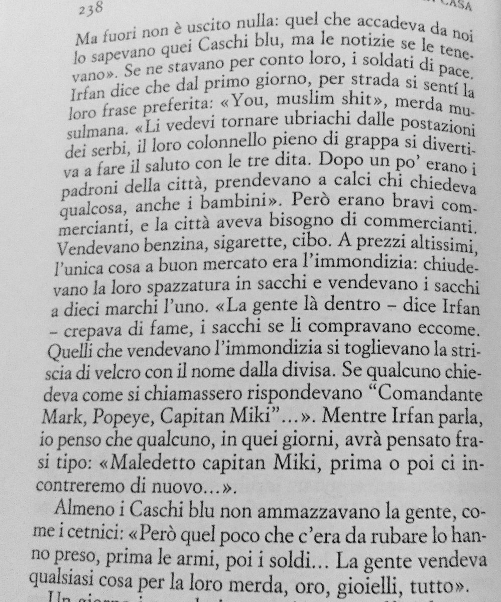I Caschi Blu a Srebrenica.
Da LA GUERRA IN CASA di Luca Rastello.
#Mladic
