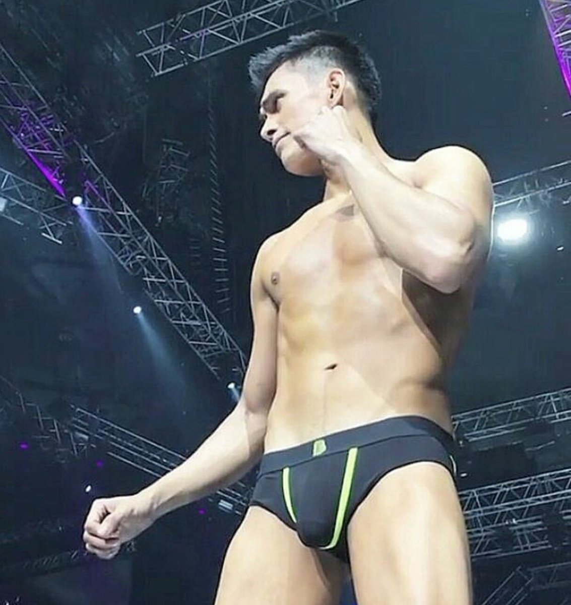 jackecool's tweet photo. Tom Rodriguez, sarap mo!!! Hehe #BenchUnderTheStar https://t.co/gyroyM3Q5R