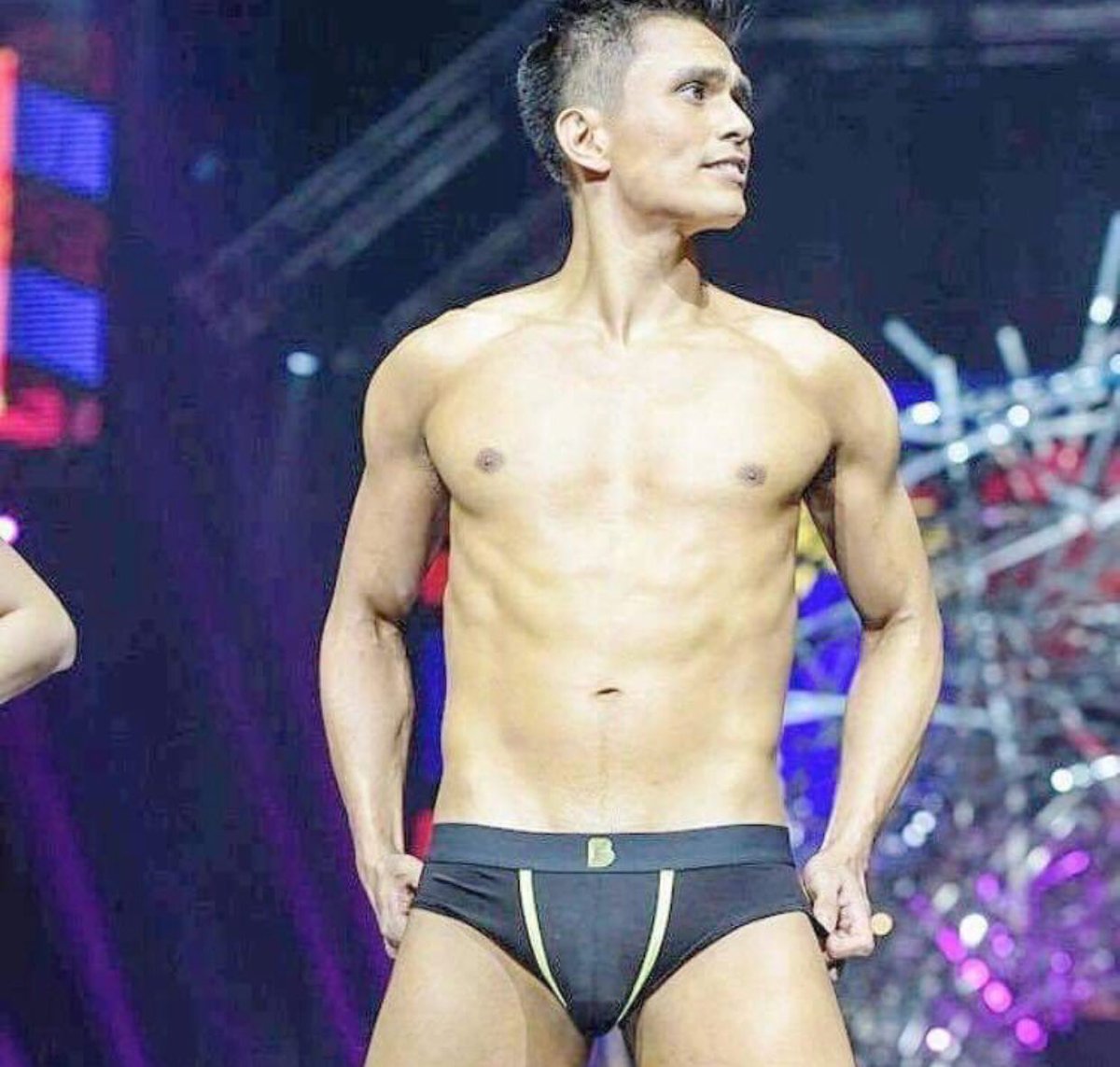 jackecool's tweet photo. Tom Rodriguez, sarap mo!!! Hehe #BenchUnderTheStar https://t.co/gyroyM3Q5R