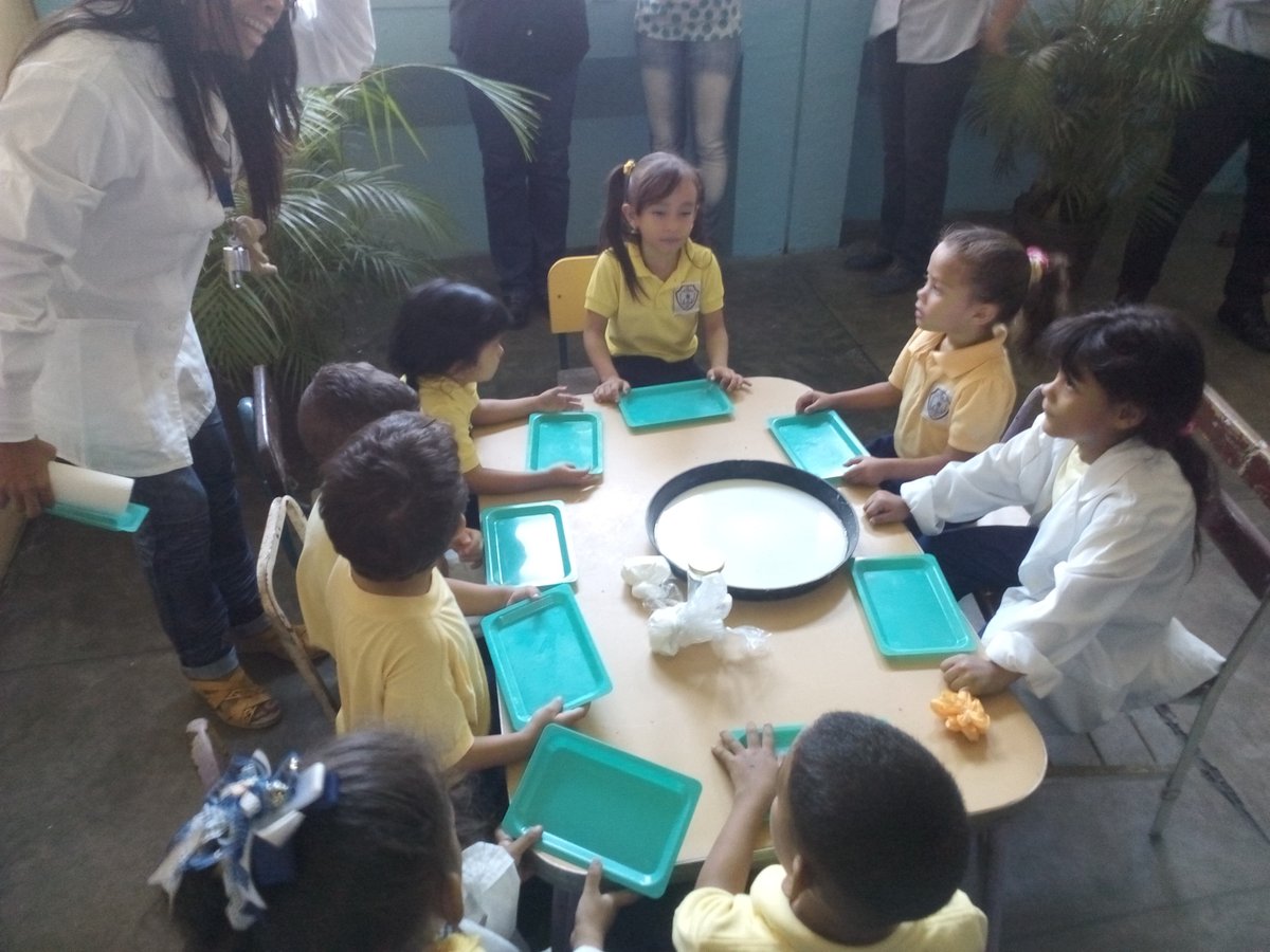 CBITColomine's tweet photo. .@CBITColomine  Inauguración y Restauración del Club de Ciencias Santos Anibal  Dominicci en el Complejo Educativo Luis Alfredo Colomine. Como invitado  especial uno de los directivos más emblemáticos de la institución MSc.  Dilcia Zambrano. https://t.co/q5vM1iYfud