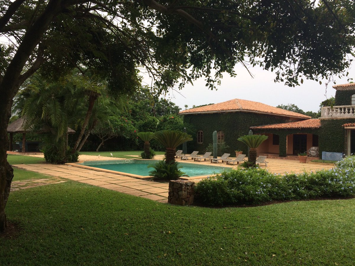 HisWordisLuv's tweet photo. A weekend away in the most luxurious resort in Ghana #luxurylife #whitesandsbeachresortgh #Ghana https://t.co/Iw0AmKzuNg