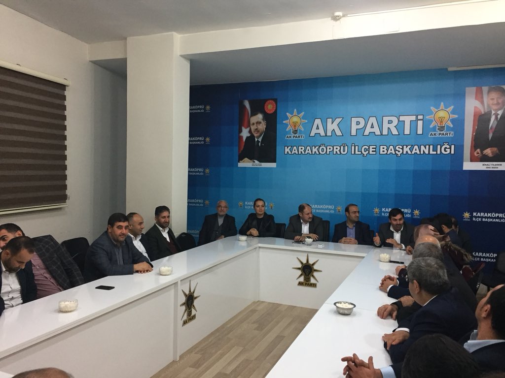 AB Uyum Komisyon Başkanı Milletveklimiz Sn. <a href="/kasimgulpinar/">Mehmet Kasım Gülpınar</a> İlçe Başkanımız <a href="/AVAHMETAKSOY/">AHMET AKSOY</a> ve Yeni seçilen yönetim kurulumuza hayırlı olsun ziyaretinde bulunup Hasbihal etti. <a href="/RT_Erdogan/">rt_erdogan</a> <a href="/mustafaatas/">Mustafa ATAŞ</a> @abeyazgul2 <a href="/akpartiurfa/">AK PARTİ ŞANLIURFA</a> <a href="/aefakibaba/">Dr. Ahmet Eşref FAKIBABA</a> <a href="/nihatcftc/">Nihat ÇİFTÇİ</a> <a href="/ilhancelikk/">İlhan</a> <a href="/haciyaygin/">Hacı Yaygın🇹🇷</a> <a href="/Akparti/">AK Parti</a>