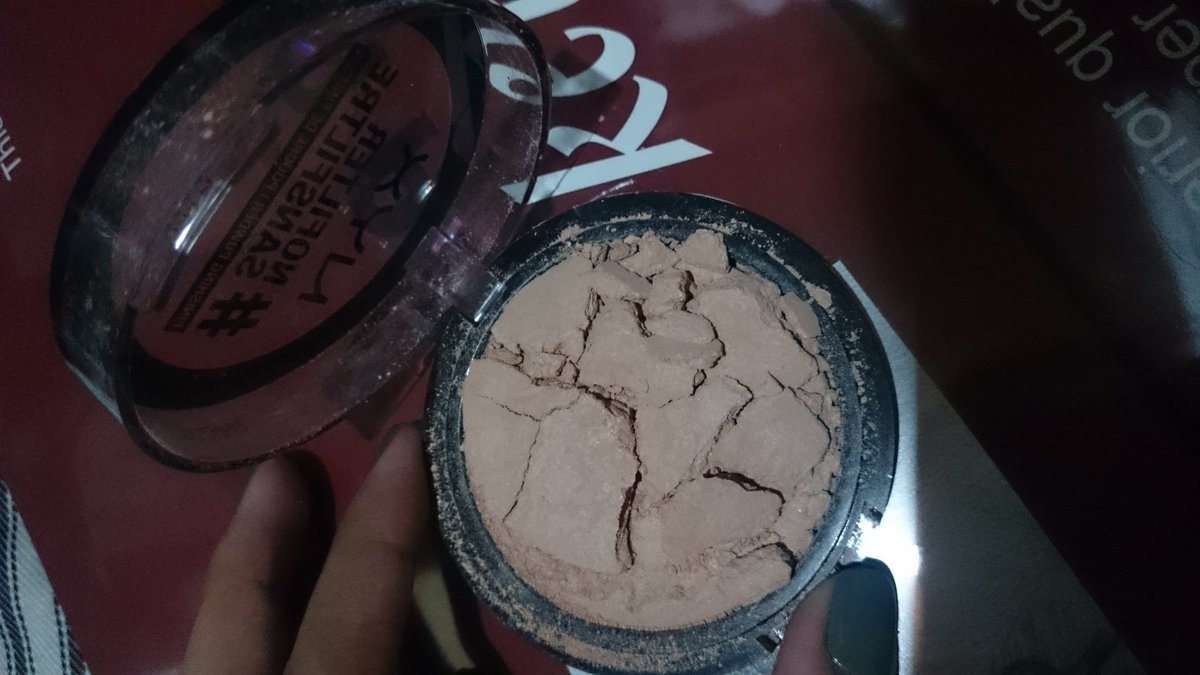 asdfghxiaa_'s tweet photo. I criii for my bitch :( https://t.co/F3Hl6aulY3